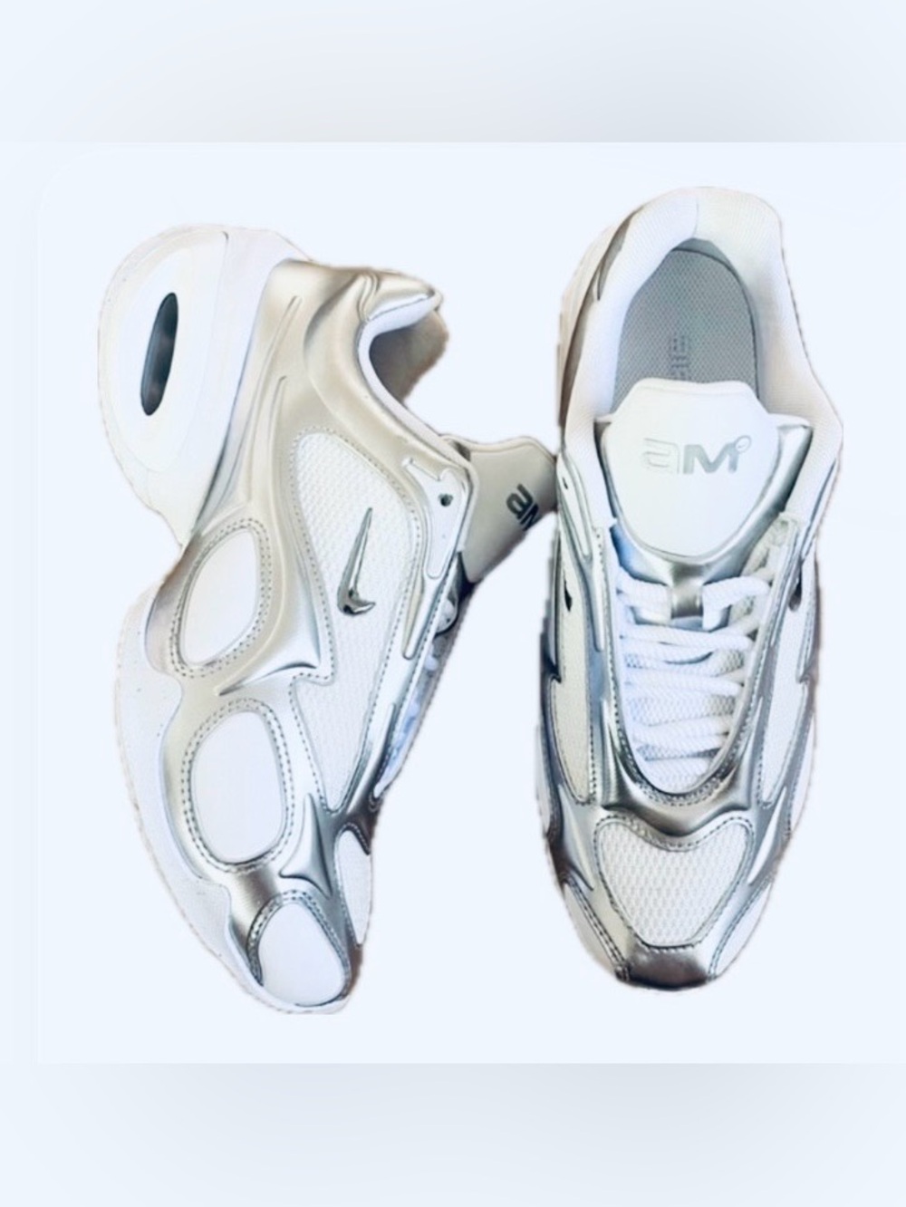 Nike AirMax Muse Women's White Silver Accent Athletic Sneakers